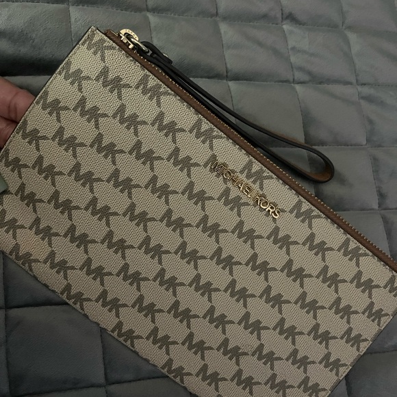 Red,black - Picture 3 of 5